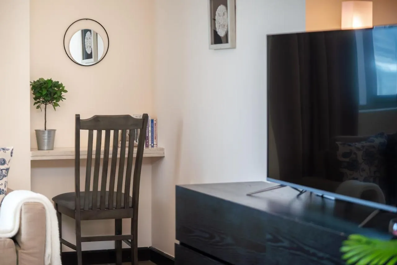 Higuests - Deiras Lucky Find, 5-Min To The Airport Apartment Dubai 0*,